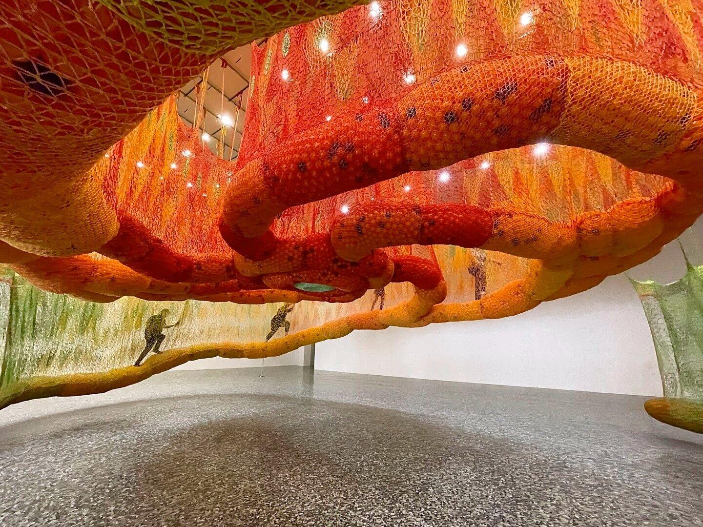 Leading 5 Tech-Driven Art Installations: Exploring AI, AR, and VR Innovations
